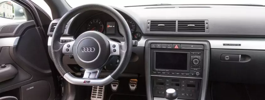 stuur Audi RS4 beveiligen tegen diefstal bij disklokshop-min bijzonder stuur beveiligen disklokshop.nl
